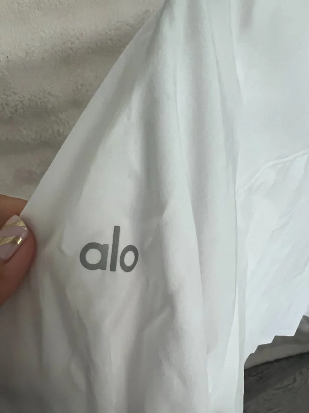 Alo Yoga NWT Cropped Take Me Out Button Up Shirt - White